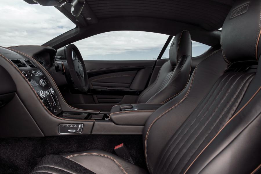 Интерьер Aston Martin DB9 GT 2015 года  (UK) (фото 10 из 20)